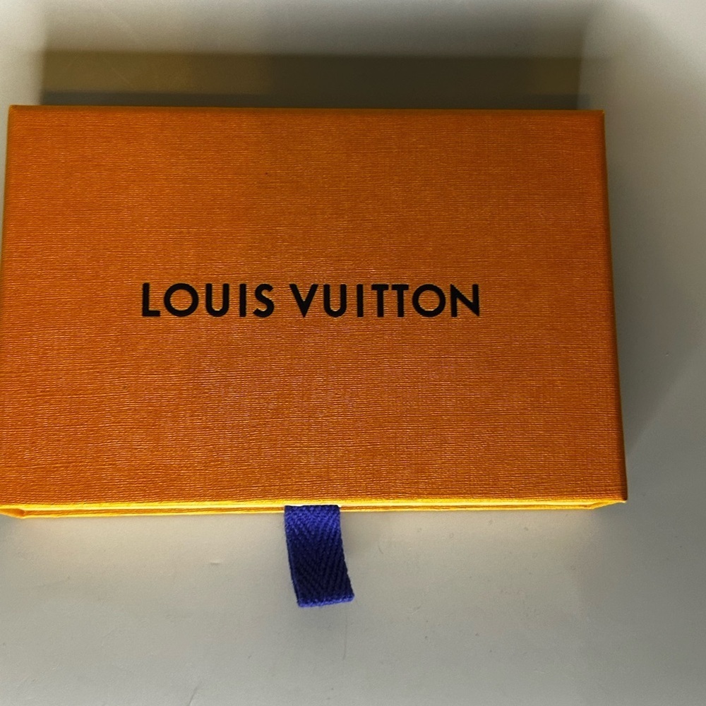 New Louis Vuitton small box with card and dust bag - Picture 2 of 2